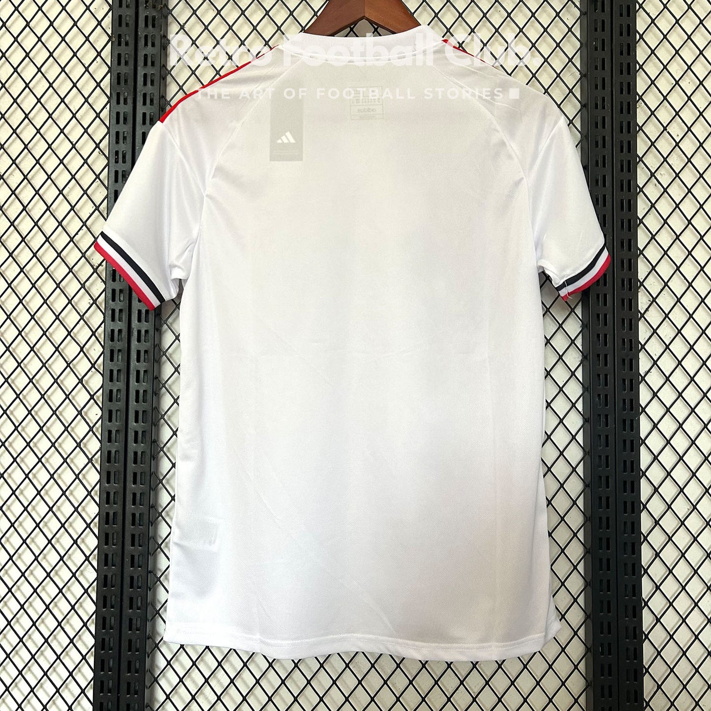 The Manchester United Rose Kit – Red Blossom